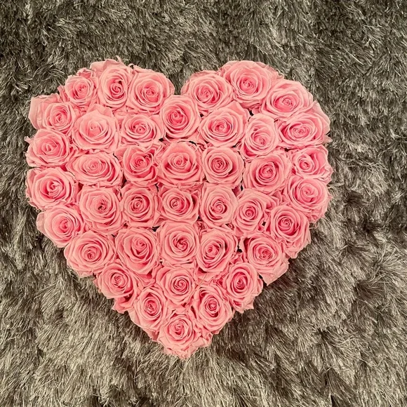Venus et Fleur Large Pink heart forever roses